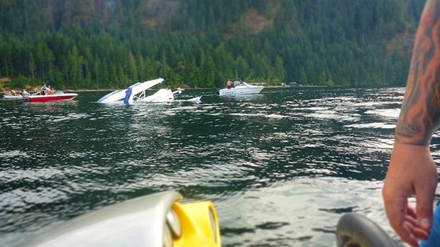 comox lake float plane
