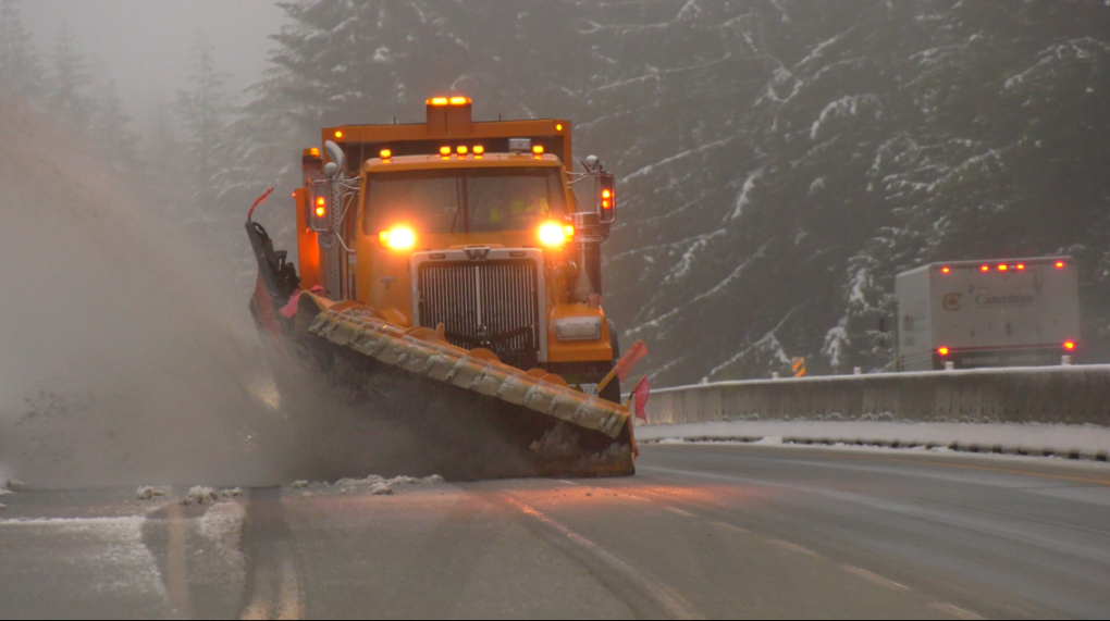 Snow falls on the Malahat section of Highway 1 on Jan. 10, 2020. (CTV News)