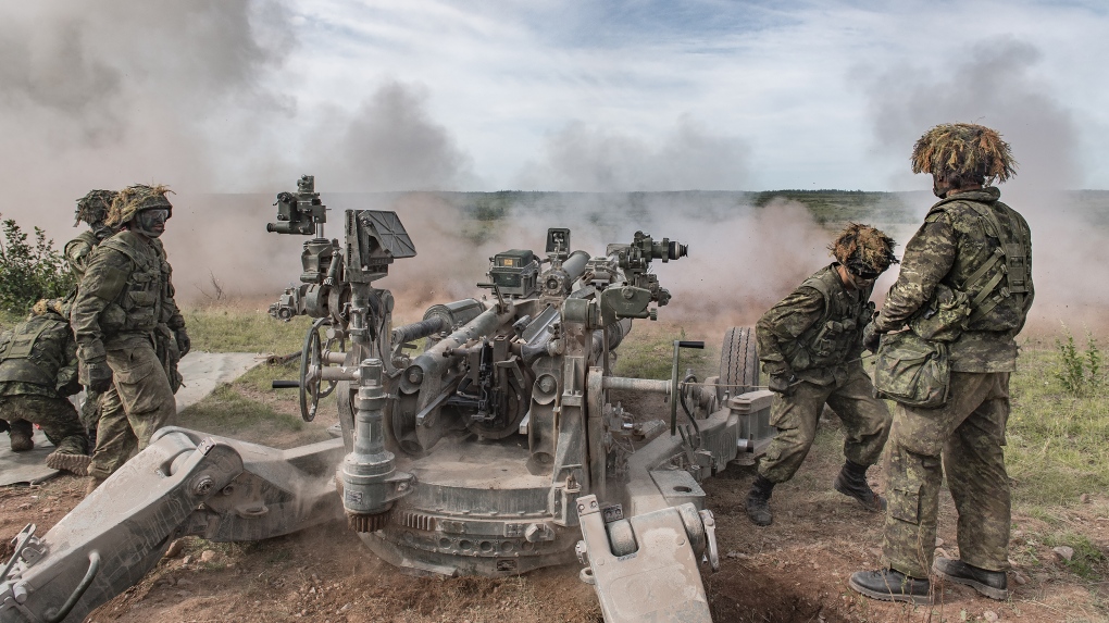 Artillery gunners conduct anti-tank drills at Canadian Forces Base Gagetown, N.B on July 25, 2019. (Cpl. Genevieve Lapointe/DND Canada)

