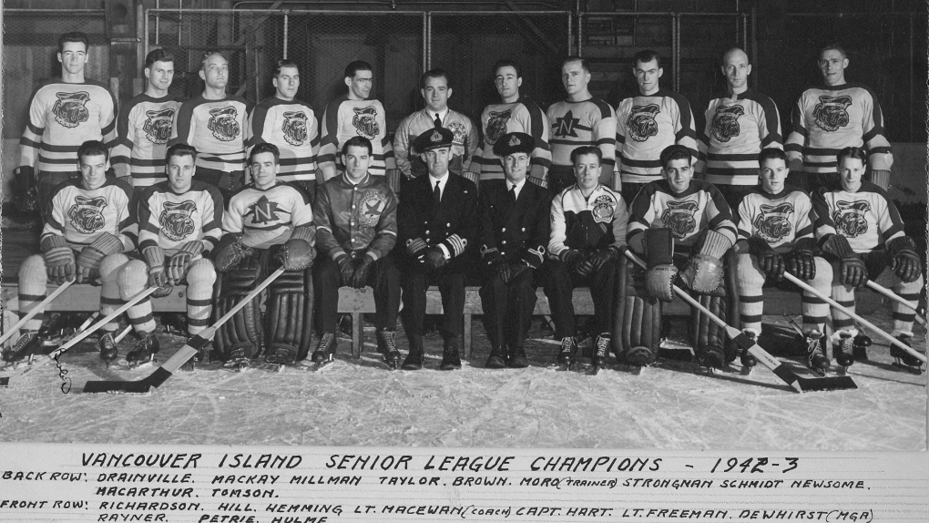 The 1942-1943 Esquimalt Navy team after they captured the Vancouver Island Senior League regular season hockey championship. (CFB Esquimalt Naval and Military Museum)